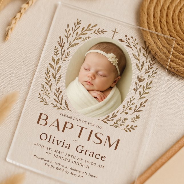 Akrylneutrale Baby-Taufe Acryleinladungen (boho-neutral-baptism-invitation-wooden-background-olivia.png)