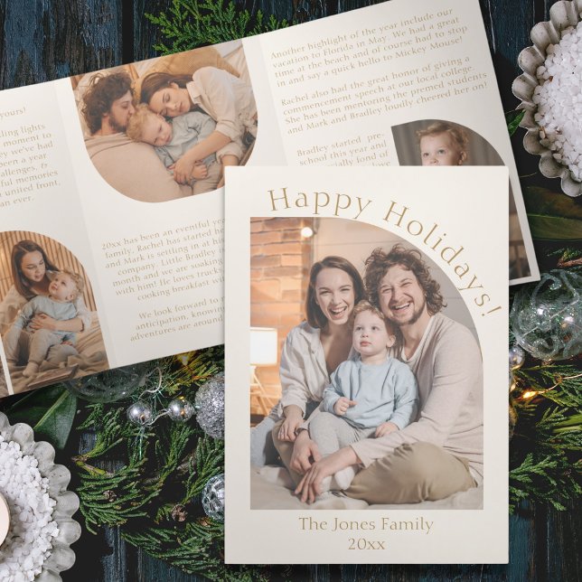 Aktualisierung der Cream Modern Arch Year (Jahr de Dreifach Gefaltete Urlaubskarte (happy holidays year in review trim-fold christmas card family newsletter update modern simple photo )