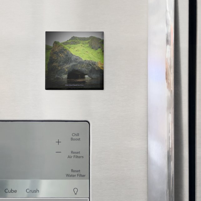 Akun Island Basalt Sea Höhle Magnet (In Situ (Kühlschrank))