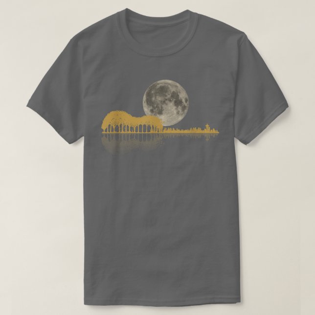 Akustische Gitarre Lake Shadow Moon Guitar Player  T-Shirt (Design vorne)