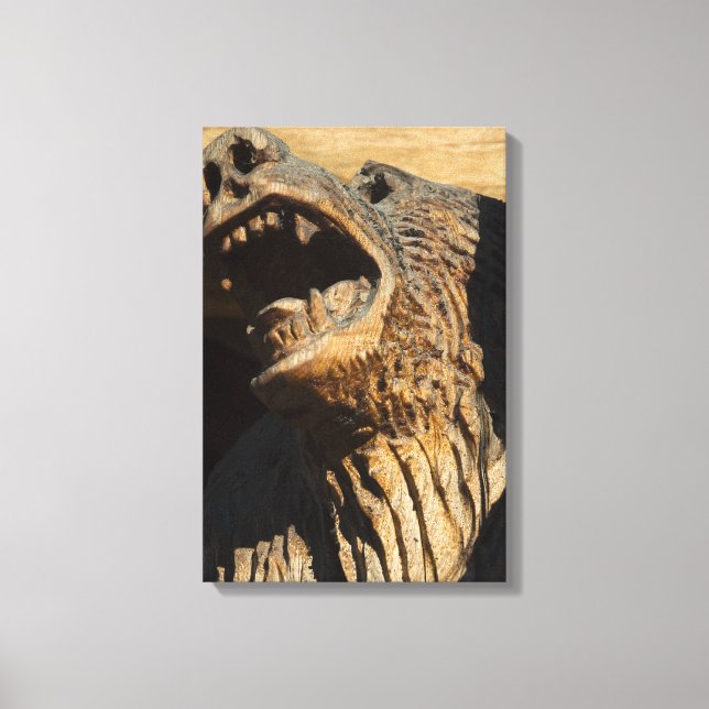 Alaskan Bear Carving - Eine Kunstdruckerei Leinwanddruck (Vorderseite)