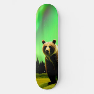 Alaskan Grizzly Bear und Green Aurora Borealis Skateboard