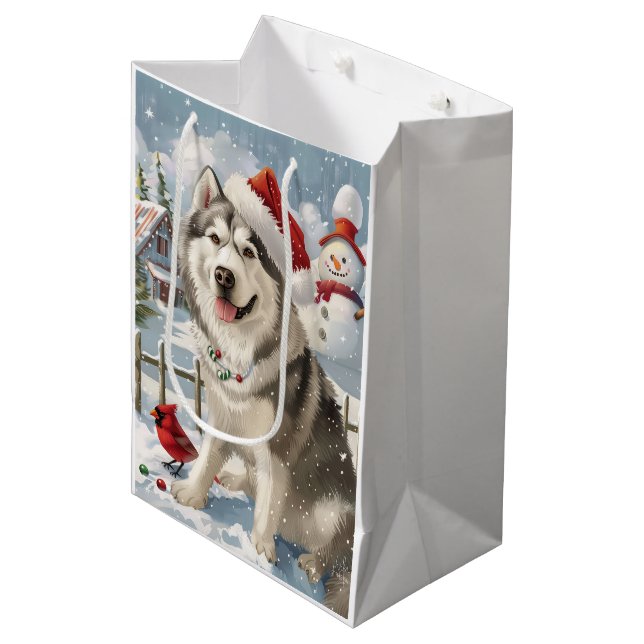 Alaskan Malamute Dog Winter Wunderland Weihnachten Mittlere Geschenktüte (Vorderseite Schrägansicht)