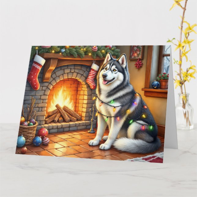 Alaskan Malamute Fireplace with Christmas Lights Karte (Gelbe Blume)