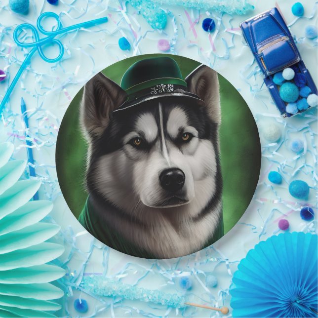 Alaskan Malamute Hund in St. Patrick's Day Dress Pappteller (Party)