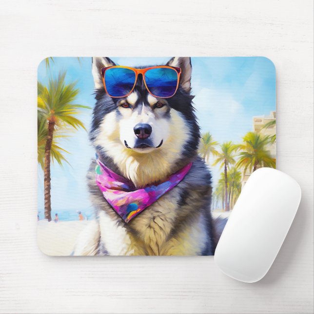Alaskan Malamute on Beach, Sommergeschenk Mousepad (Mit Mouse)