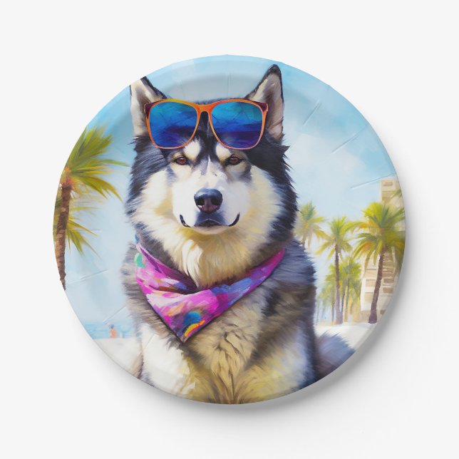 Alaskan Malamute on Beach, Sommergeschenk Pappteller (Vorderseite)
