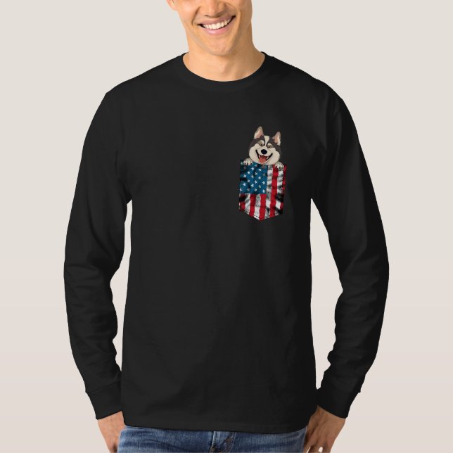 Alaskan Malamute Pocket 4th of July American Flag  T-Shirt (Vorderseite)