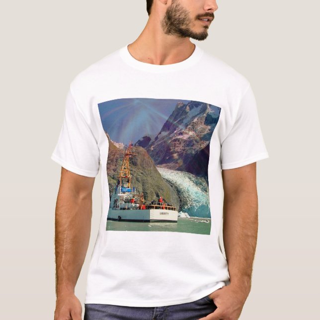 Alaskan Mountain View mit Boot T-Shirt (Vorderseite)