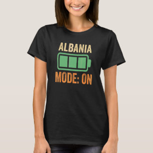 Albanien-Modus Batterie-Design T-Shirt