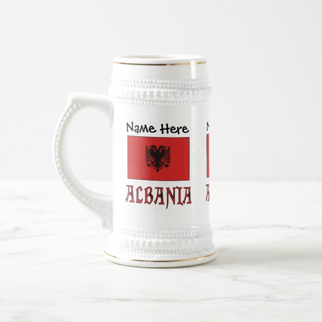 Albanien und albanische Flagge mit Ihrem Namen Bierglas (Links)