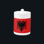 Albanienflagge<br><div class="desc">Mit unserer exklusiven Teekanne unter albanischer Flagge stärken Sie Ihre Teezeit mit einer Touch albanischen Stolzes! Dieser Teekessel ist mit viel Liebe zum Detail gestaltet und ist mehr als nur ein Getränkekontainer; er ist eine Feier des albanischen Erbes und des kulturellen Stolzes. Das Design zeigt den symbolträchtigen schwarzen Doppelkopfadler auf...</div>