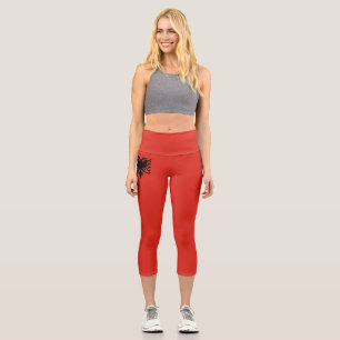 albanische Flagge Capri Leggings