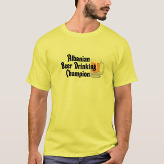 Albanisches Bier-trinkender Meister T-Shirt