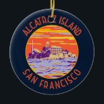 Alcatraz Island San Francisco Distressed Circle Keramik Ornament<br><div class="desc">Alcatraz Island Vektorgrafik Design. Insel Alcatraz in der Abenddämmerung mit Leuchtturm,  militärischer Verstärkung und bundesstaatlichem Gefängnis in San Francisco,  Kalifornien.</div>