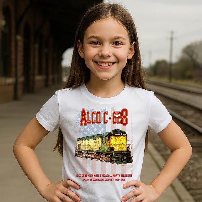 Alco C-628 Diesel Locomotive und amerikanische Fla T-Shirt (Alco C-628 aka Alco Century 628 Diesel Locomotive. Girl Basic T-Shirt)