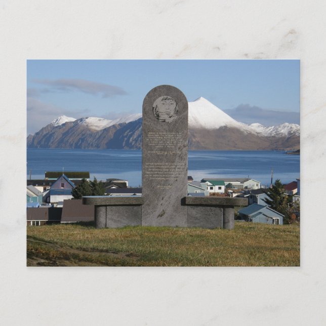 Aleut Relocation Memorial Statue, Unalaska Island Postkarte (Vorderseite)