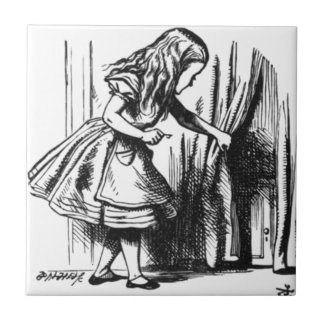 Alice findet eine Tür Fliese