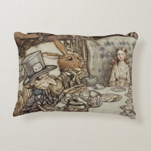 Alice Geburtstag Nicht-Geburtstag-Hase-Hutmacher-P Dekokissen
