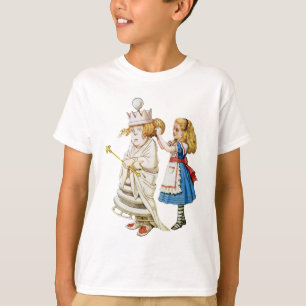 Alice hilft der weißen Königin in Wonderland T-Shirt