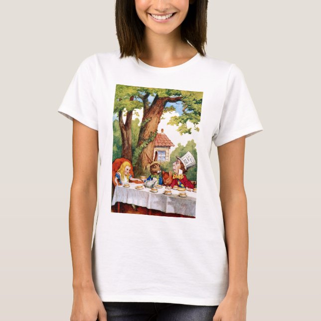 Alice im Mad Hatters Tea Party im Wunderland T-Shirt (Vorderseite)