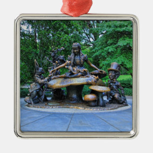 Alice im Wunderland - Central Park NYC #2 Ornament Aus Metall