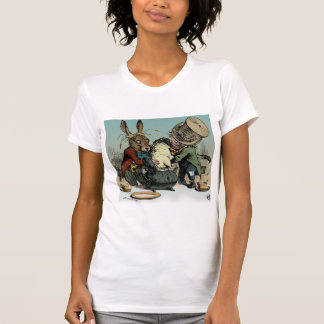 Alice im Wunderland Dormaus in den Teekessel T-Shirt