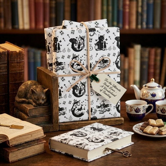 Alice im Wunderland Schwarzweiß-Design Geschenkpapier (Von Creator hochgeladen)