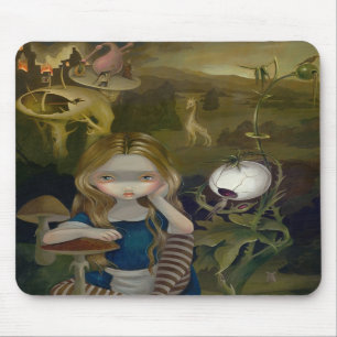 Alice in einem Bosch Landschaftsmärchenland Mousepad