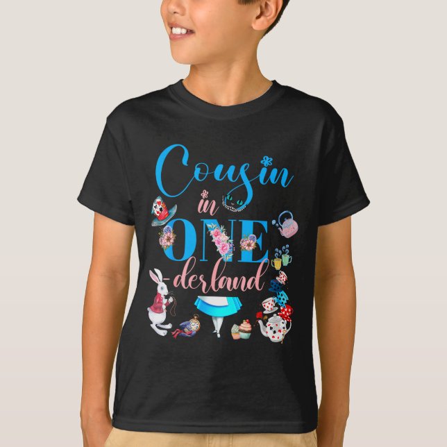 Alice In Onederland Family Cousin Of The Birthday  T-Shirt (Vorderseite)