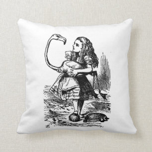 Alice mit Flamingo-Kissen Kissen