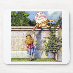 Alice trifft Humpty Dumpty im Märchenland Mousepad