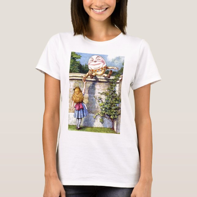 Alice und Humpty Dumpty im Märchenland T-Shirt (Vorderseite)