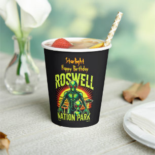 Alien Adventures starten hier in Roswell! Pappbecher