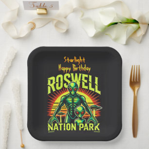 Alien Adventures starten hier in Roswell! Pappteller