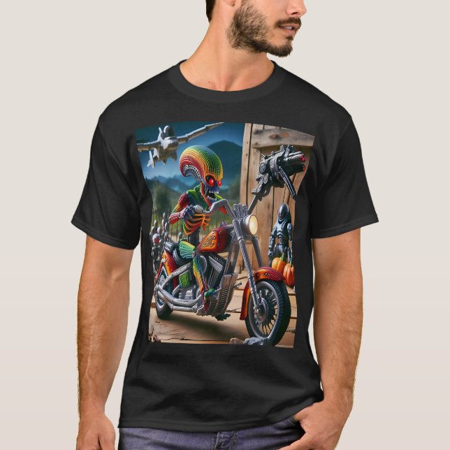 Alien Biker in a Futuristic World T-Shirt (Vorderseite)