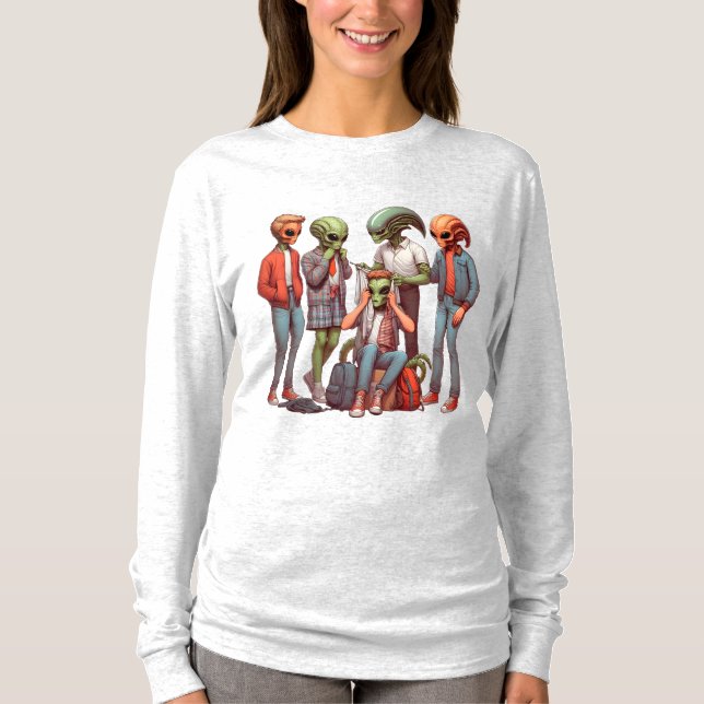 Alien Campout: Das kosmische Abenteuer erwartet T-Shirt (Vorderseite)