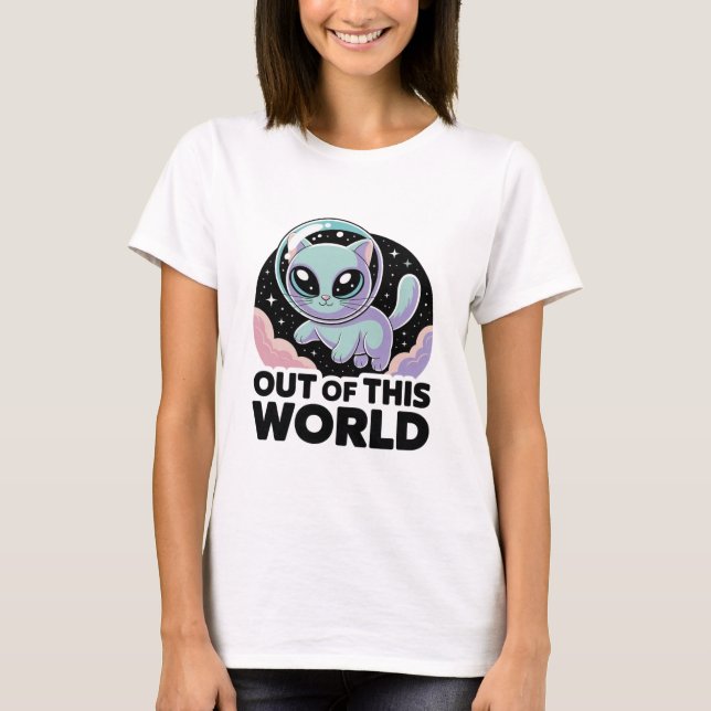 “Alien Cat Invasion – Quirky Cosmic Kitty for Cat  T-Shirt (Vorderseite)