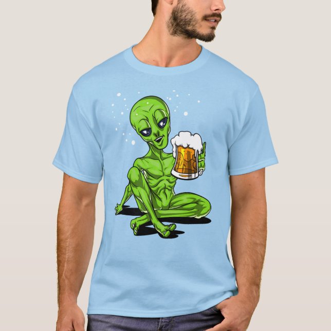 Alien, das kosmisches Party Bier-Raum UFO trinkt T-Shirt (Vorderseite)