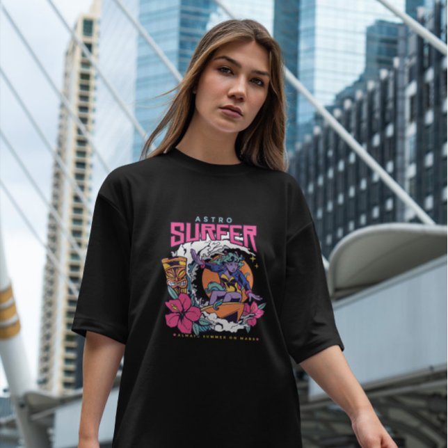 Alien Girl Surfing T-Shirt (Von Creator hochgeladen)