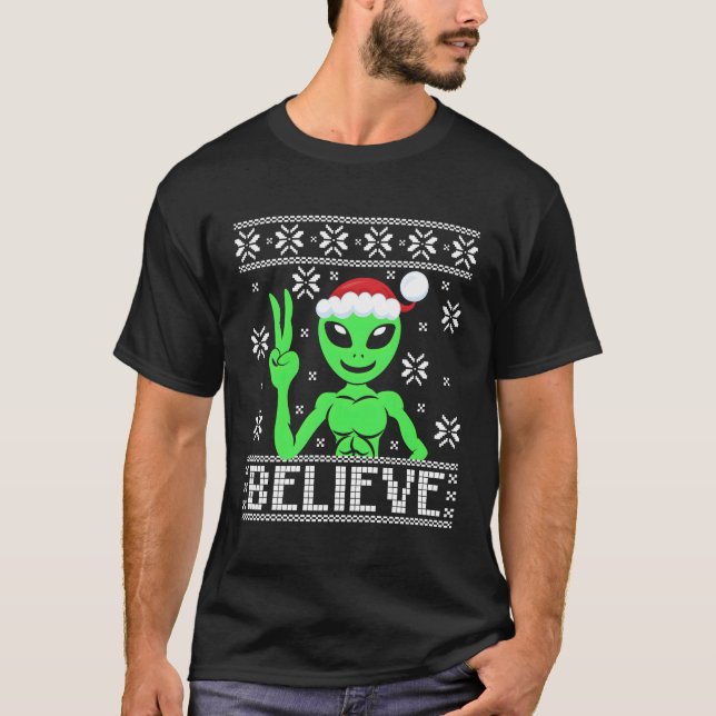 Alien glaubt an hässlichen Pullover zu Weihnachten (Vorderseite)