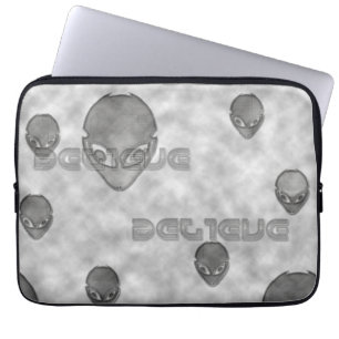 Alien glaubt laptopschutzhülle
