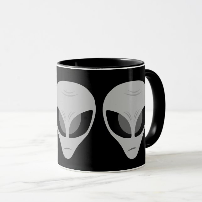 Alien Gray Tasse (VorderseiteRechts)