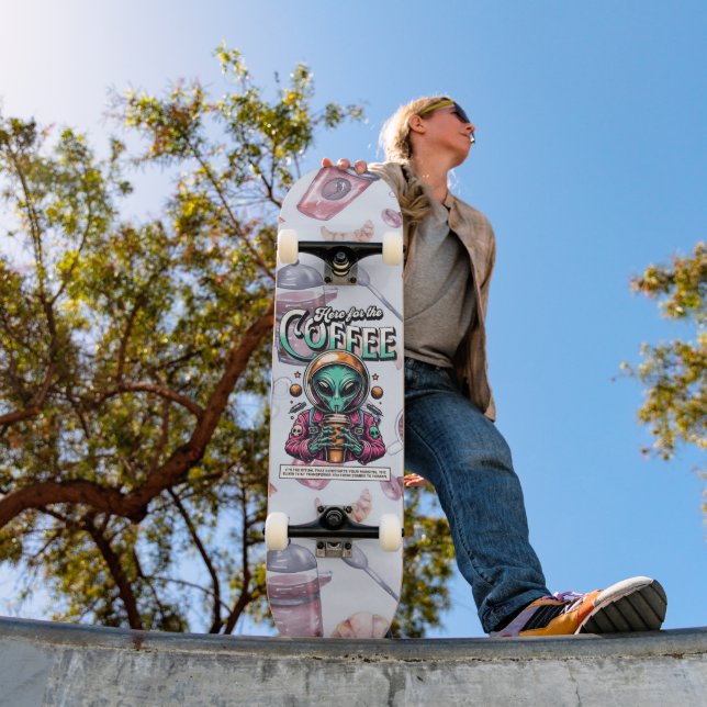 Alien hier für den Kaffee Skateboard (Außenbereich 1)