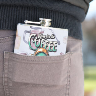 Alien hier wegen des Kaffees Flachmann