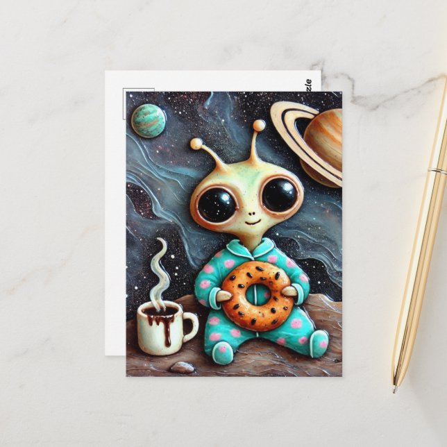 Alien in Blue PJs mit Kaffee und Bagel Postkarte (Vorderseite/Rückseite Beispiel)