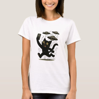 Alien Invasion Cat Design, Selfie UFO Cat T-Shirt