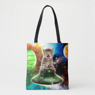 Alien-Katze in der Untertasse