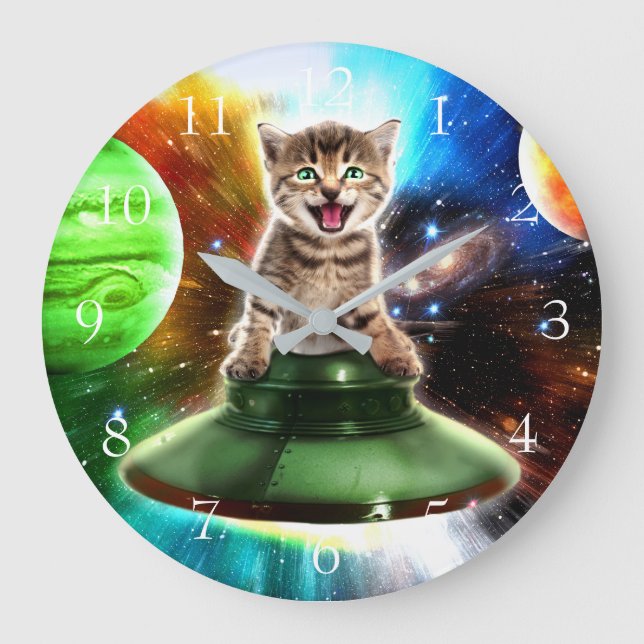 Alien-Katze in der Untertasse Große Wanduhr (Vorderseite)