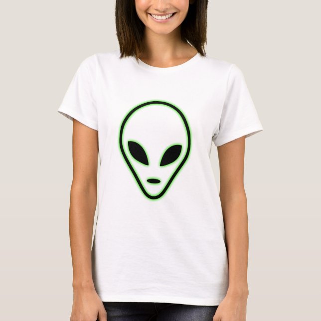 Alien konfrontiert Frauen mit Shirt (Vorderseite)